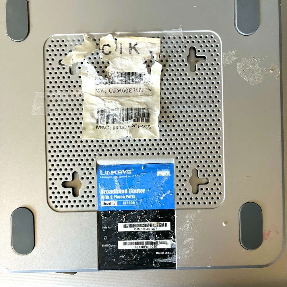 Linksys VoIP Broadband Router